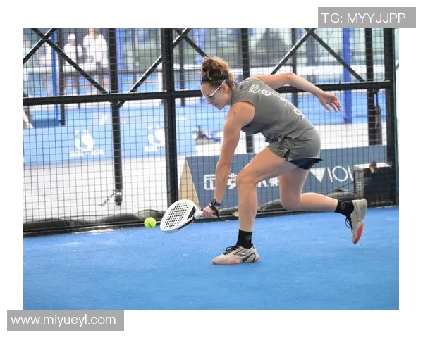 成都网球队的默契配合揭秘：网球巨献背后的团队精神与训练故事